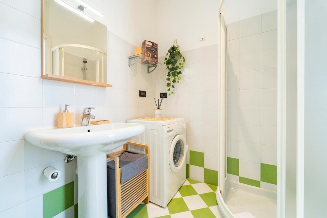 Bamboo Mini Apartment Cuneo Exterior foto